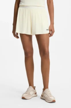 Active dual-layer shorts with moisture management