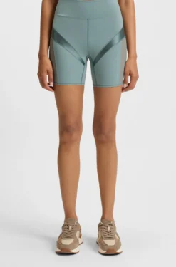 Active high-waisted cycling shorts with mesh inserts