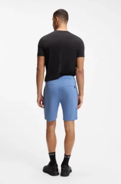 Active shorts in quick-dry fabric with reflective logo