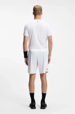 Active Stretch-fabric shorts with mesh pocket bags