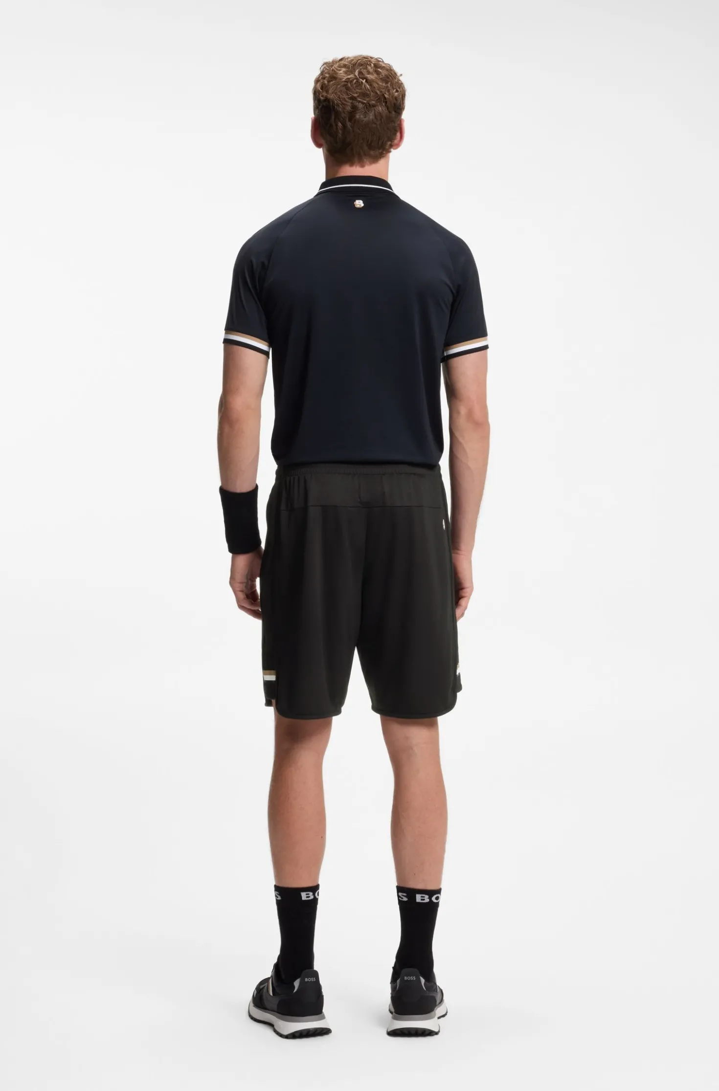 Active Stretch-fabric shorts with mesh pocket bags