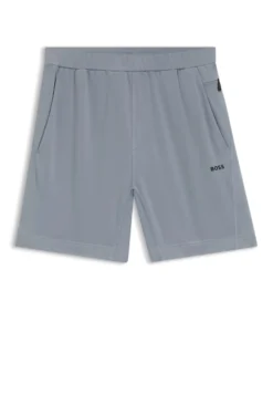 Active training shorts in quick-drying fabric