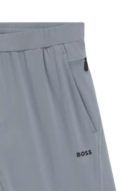 Active training shorts in quick-drying fabric