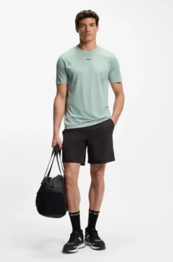 Active water-repellent shorts with four-way stretch