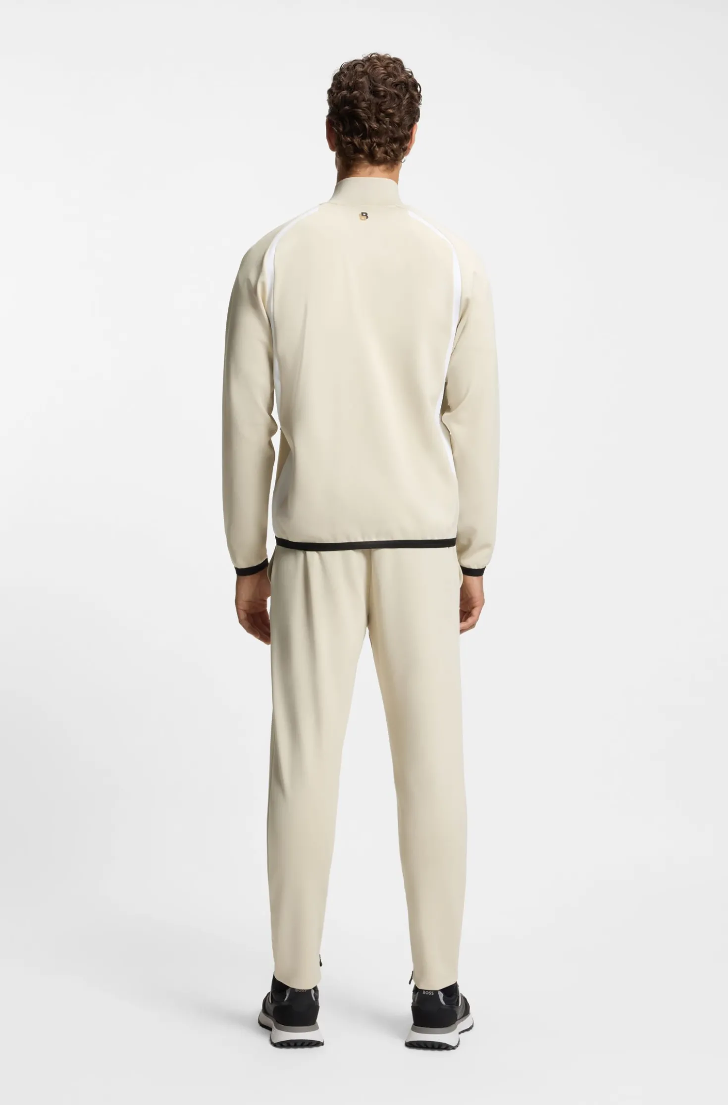 Active Zip-up sweatshirt with temperature-regulating performance