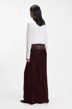 Asymmetric maxi skirt in satin with crinkle texture