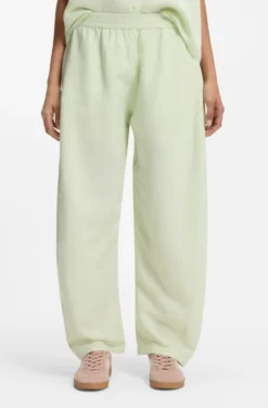 Balloon-leg trousers with elasticated waist