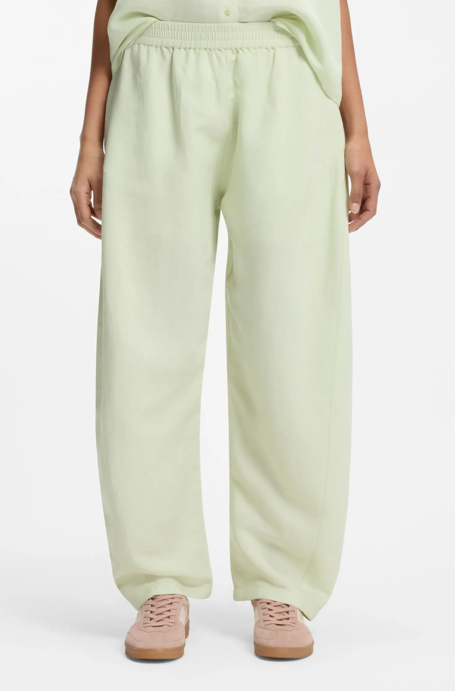 Balloon-leg trousers with elasticated waist
