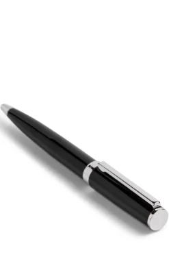 Ballpoint pen in glossy-black lacquer with logo ring