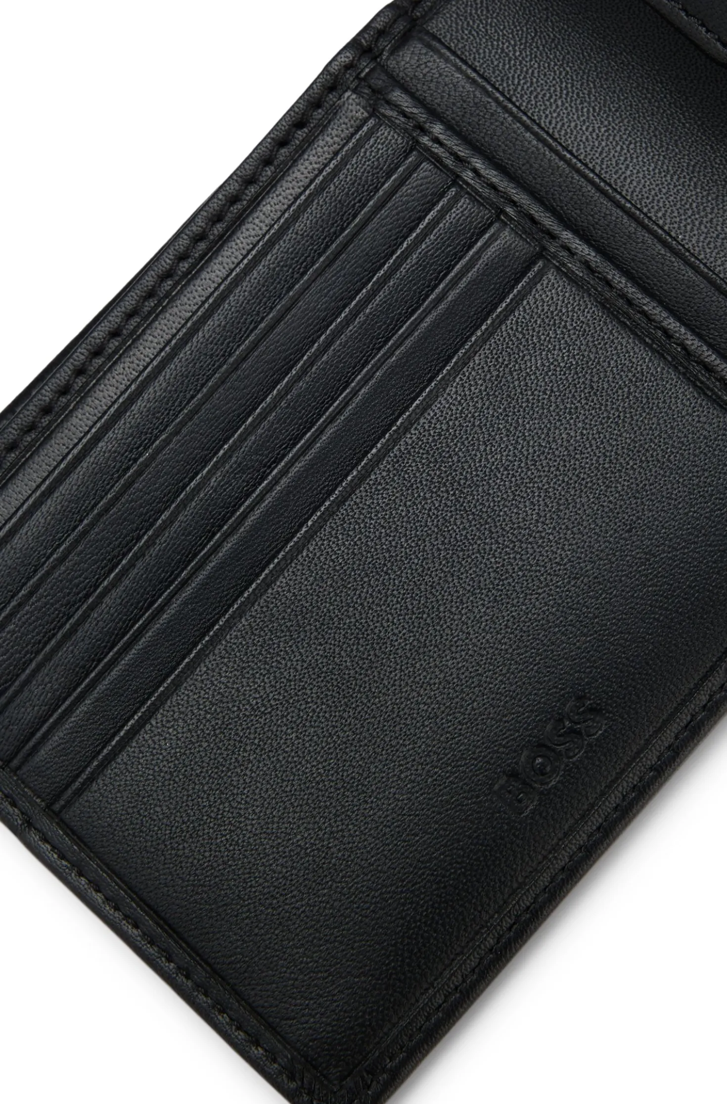 Bifold wallet in micro-grained leather with embossed logo