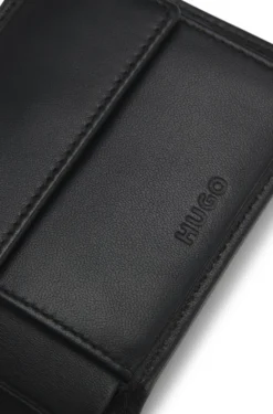 Bifold wallet in smooth leather with embossed logo