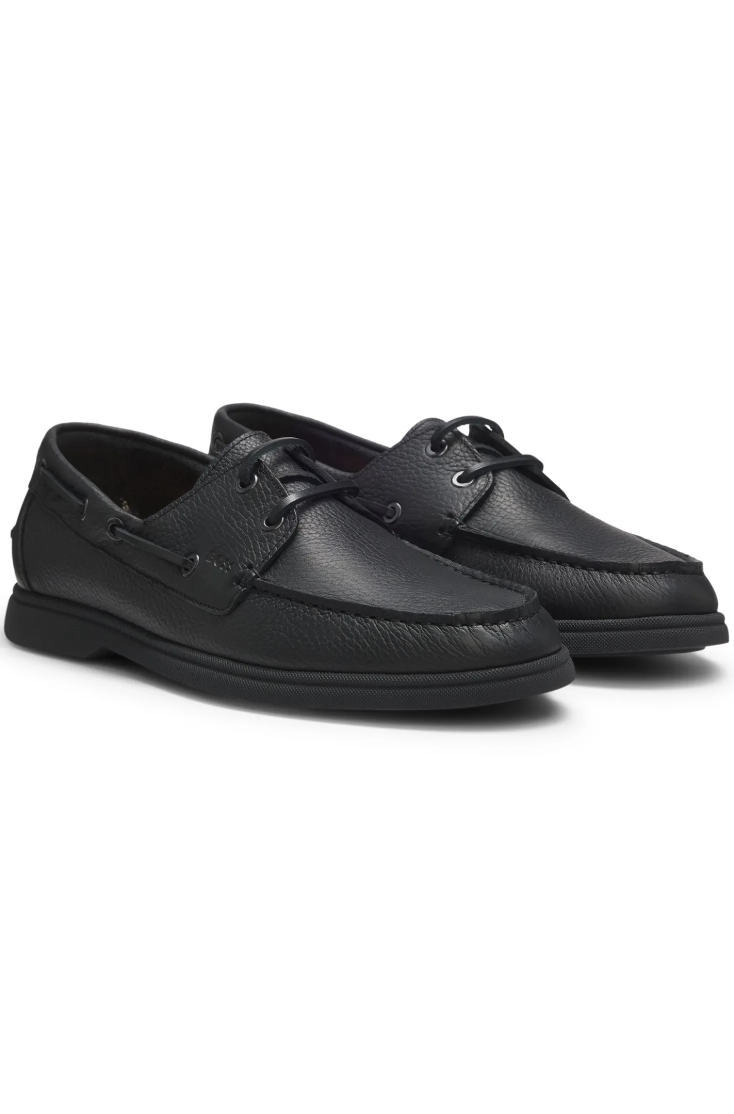 Boat shoes in tumbled leather