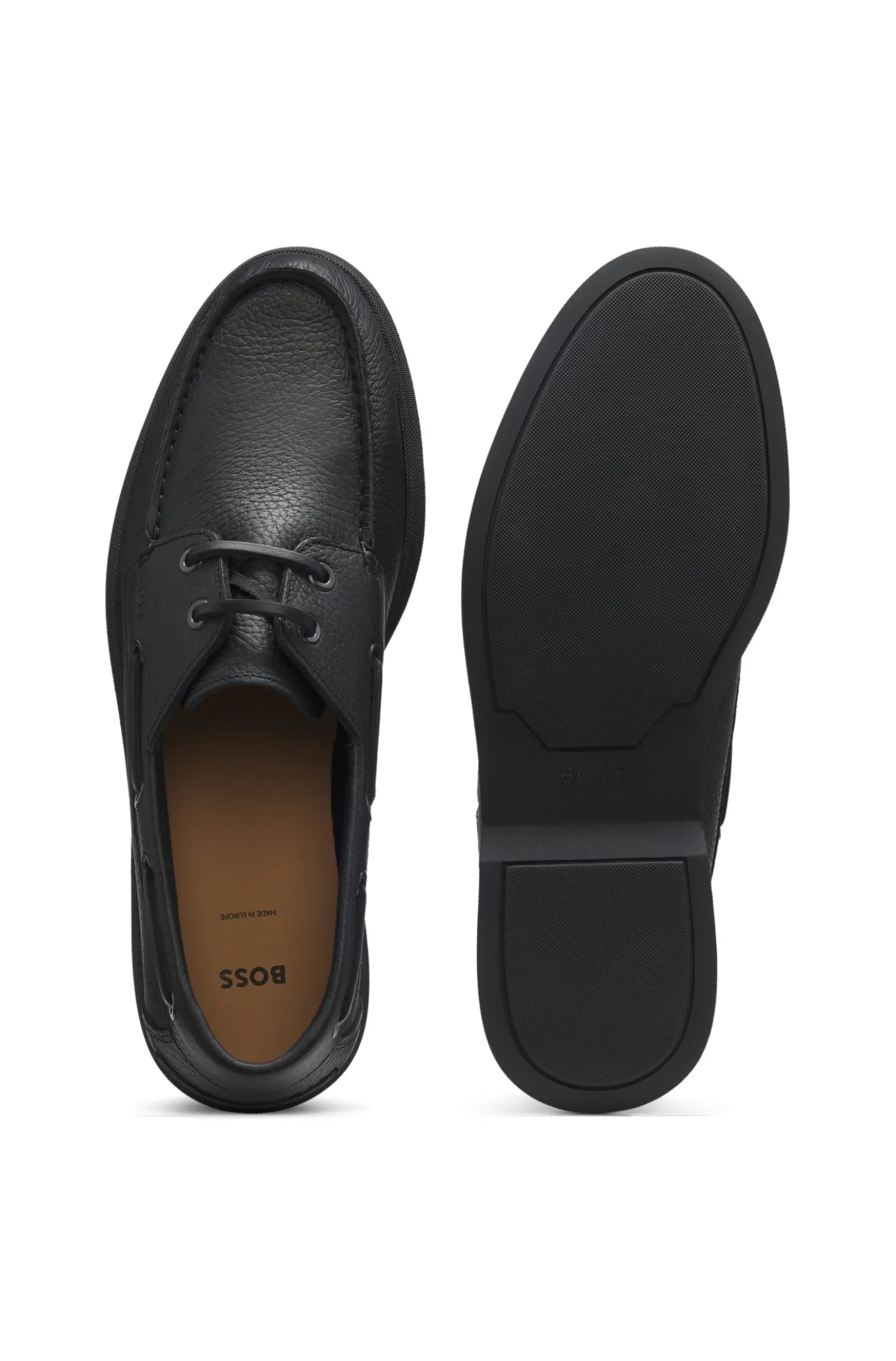 Boat shoes in tumbled leather