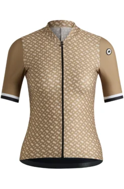 BOSS x ASSOS training jersey with stretchable secure rear pockets
