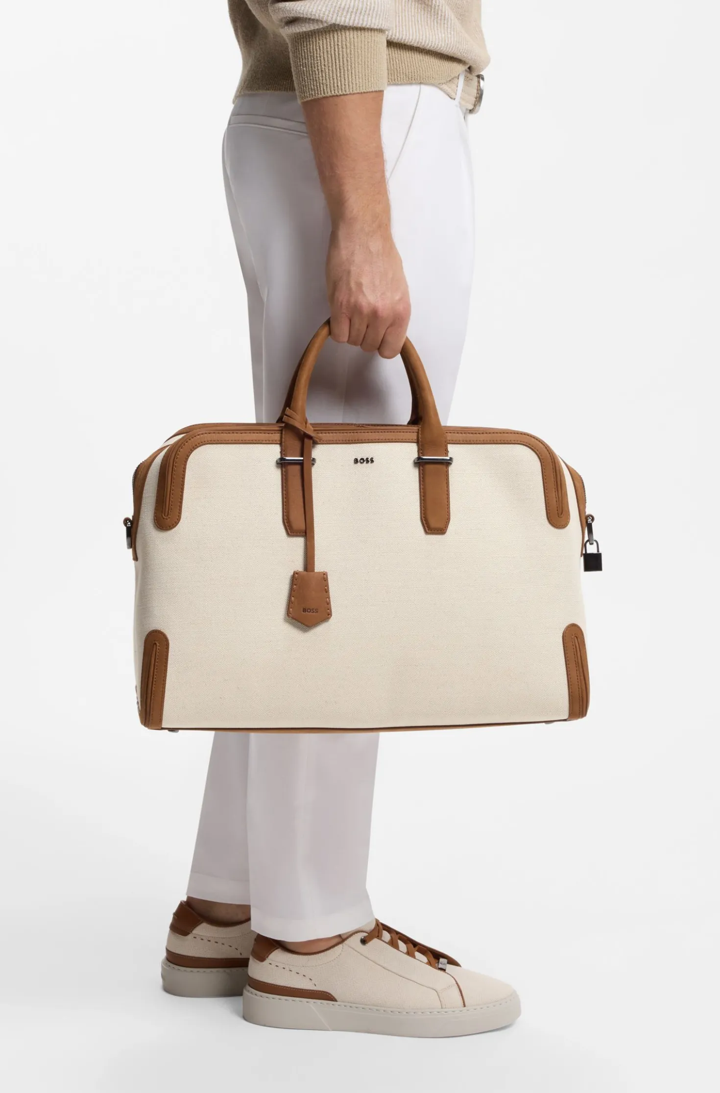 Canvas holdall with leather trims