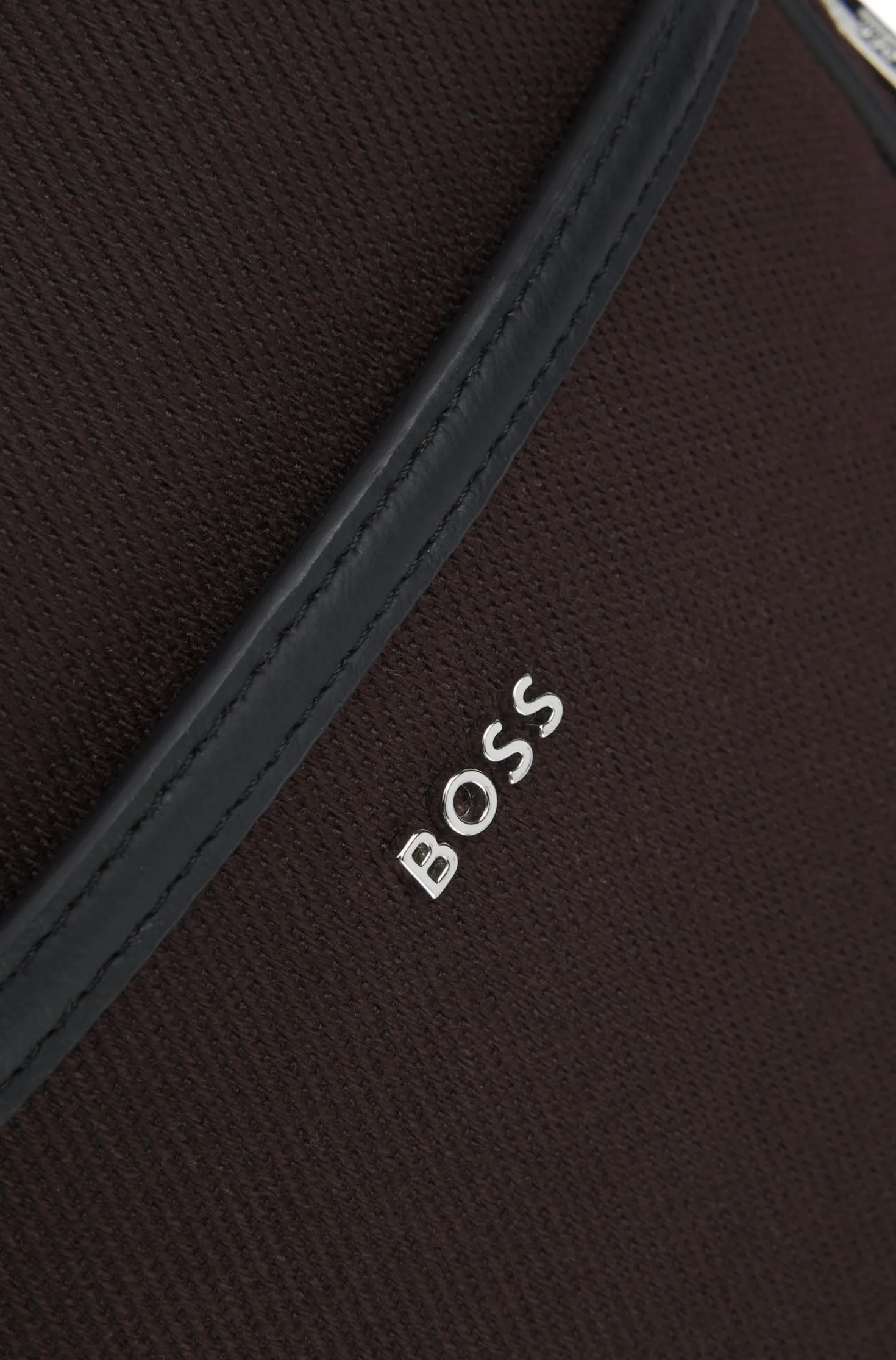 Canvas reporter bag with logo lettering