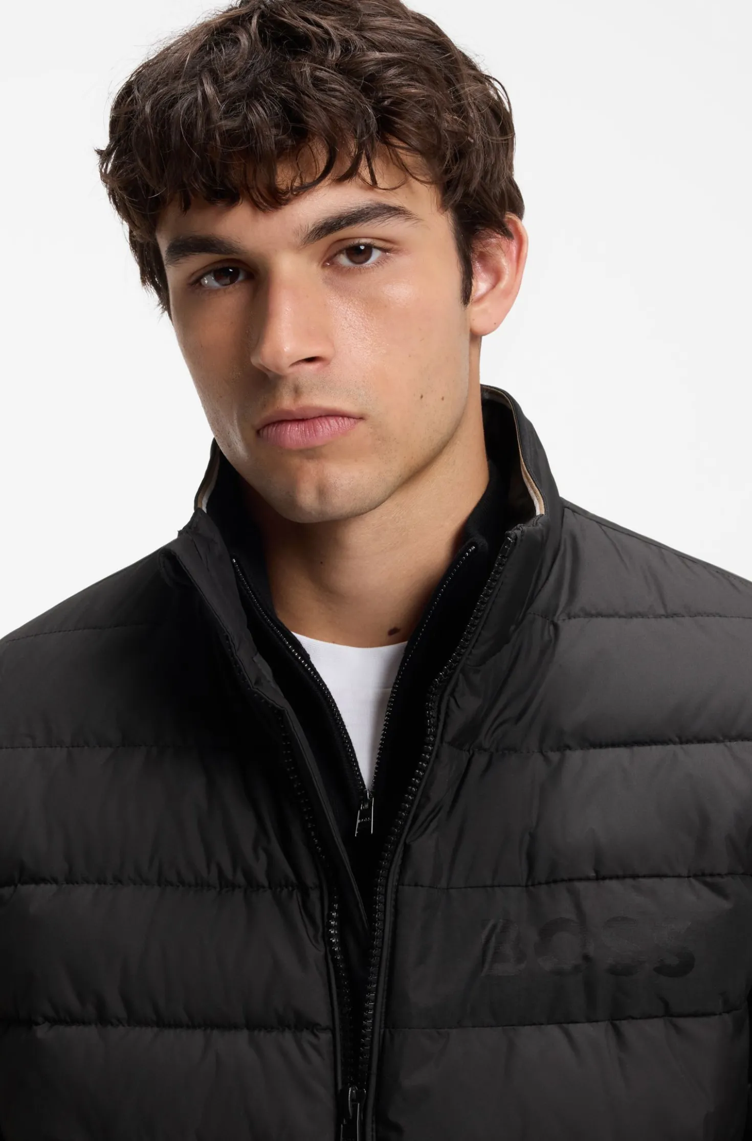 Classic padded jacket with a zip closure