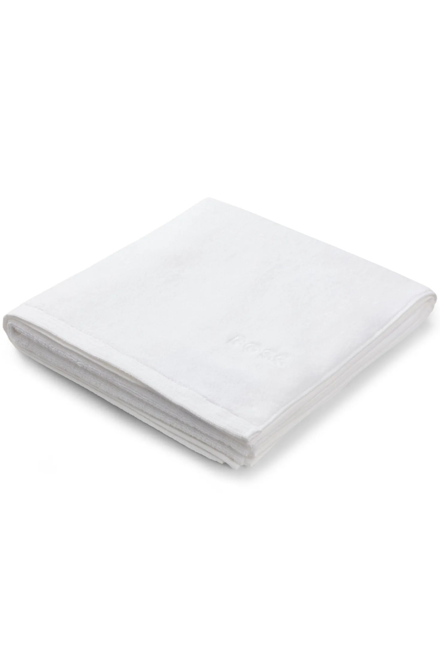 Cotton bath towel with contrast embroidered logo