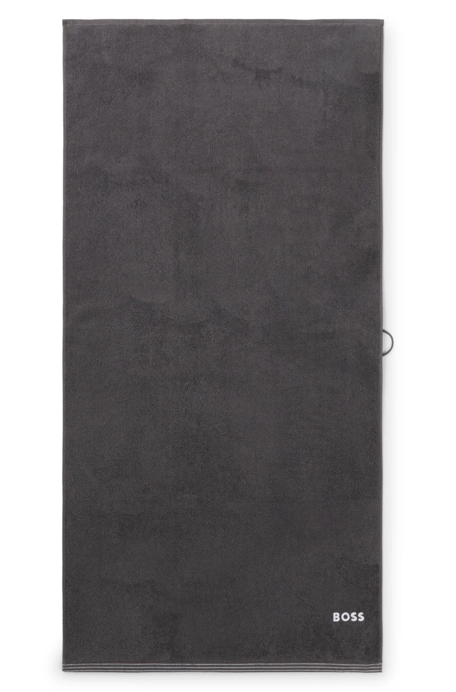 Cotton bath towel with contrast embroidered logo