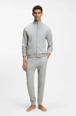 Cotton-blend jacket with waffle structure