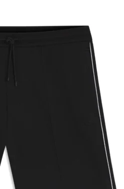 Cotton-blend shorts with piped trims