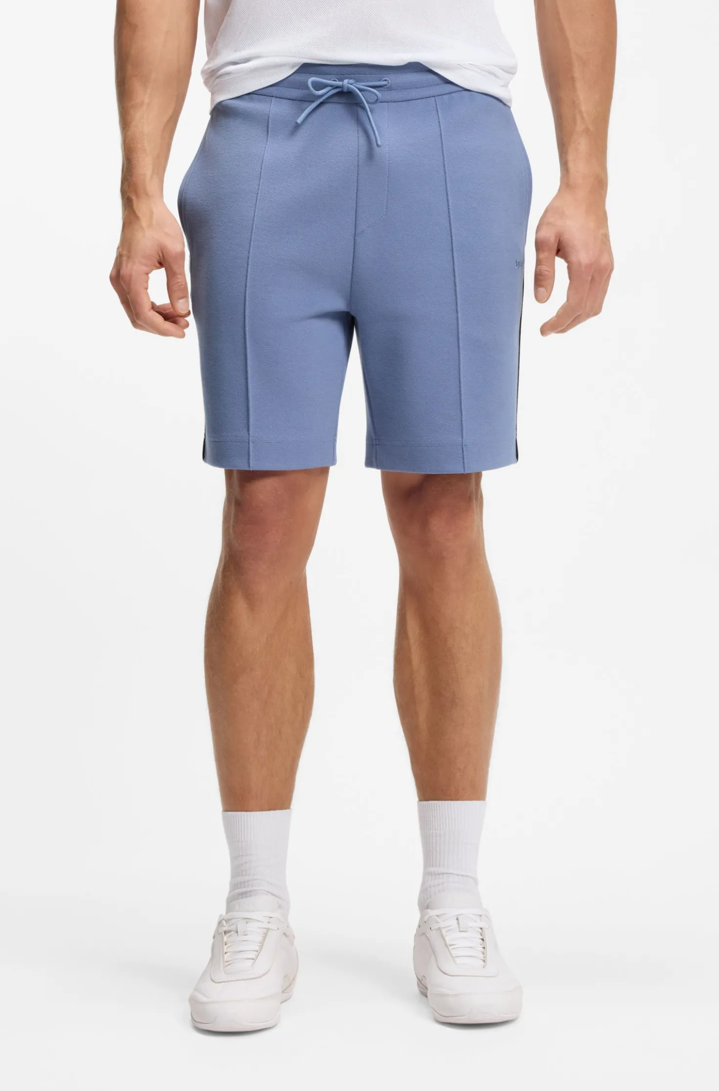 Cotton-blend shorts with piped trims