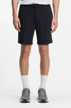 Cotton-blend shorts with piped trims