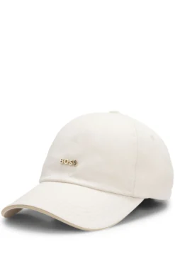 Cotton cap with metal logo lettering