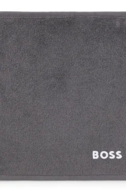 Cotton face cloth with contrast embroidered logo