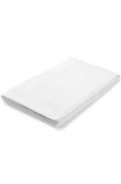 Cotton guest towel with contrast embroidered logo