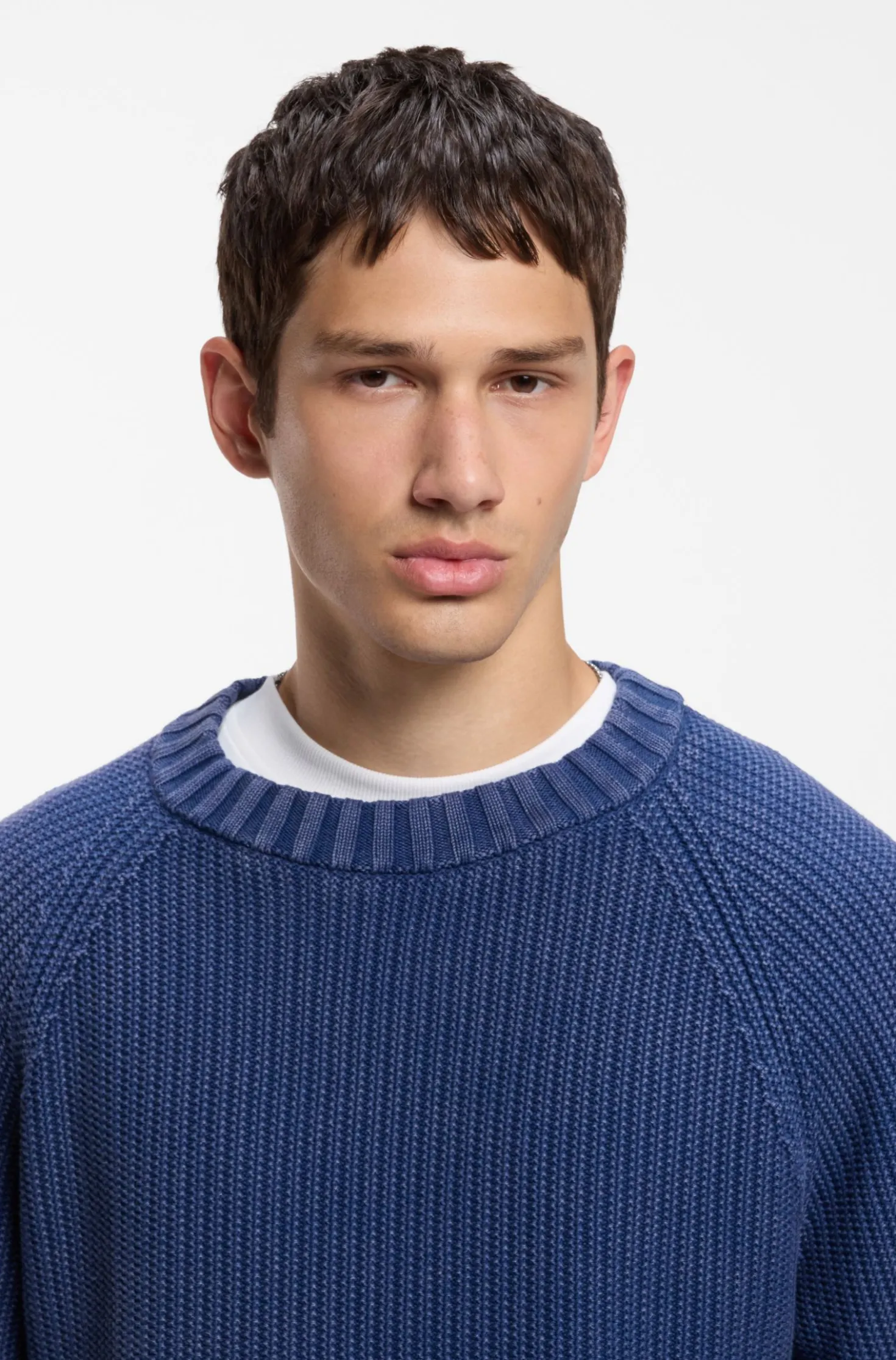 Cotton sweater with ribbed structure