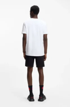 Cotton T-shirt with red woven logo label