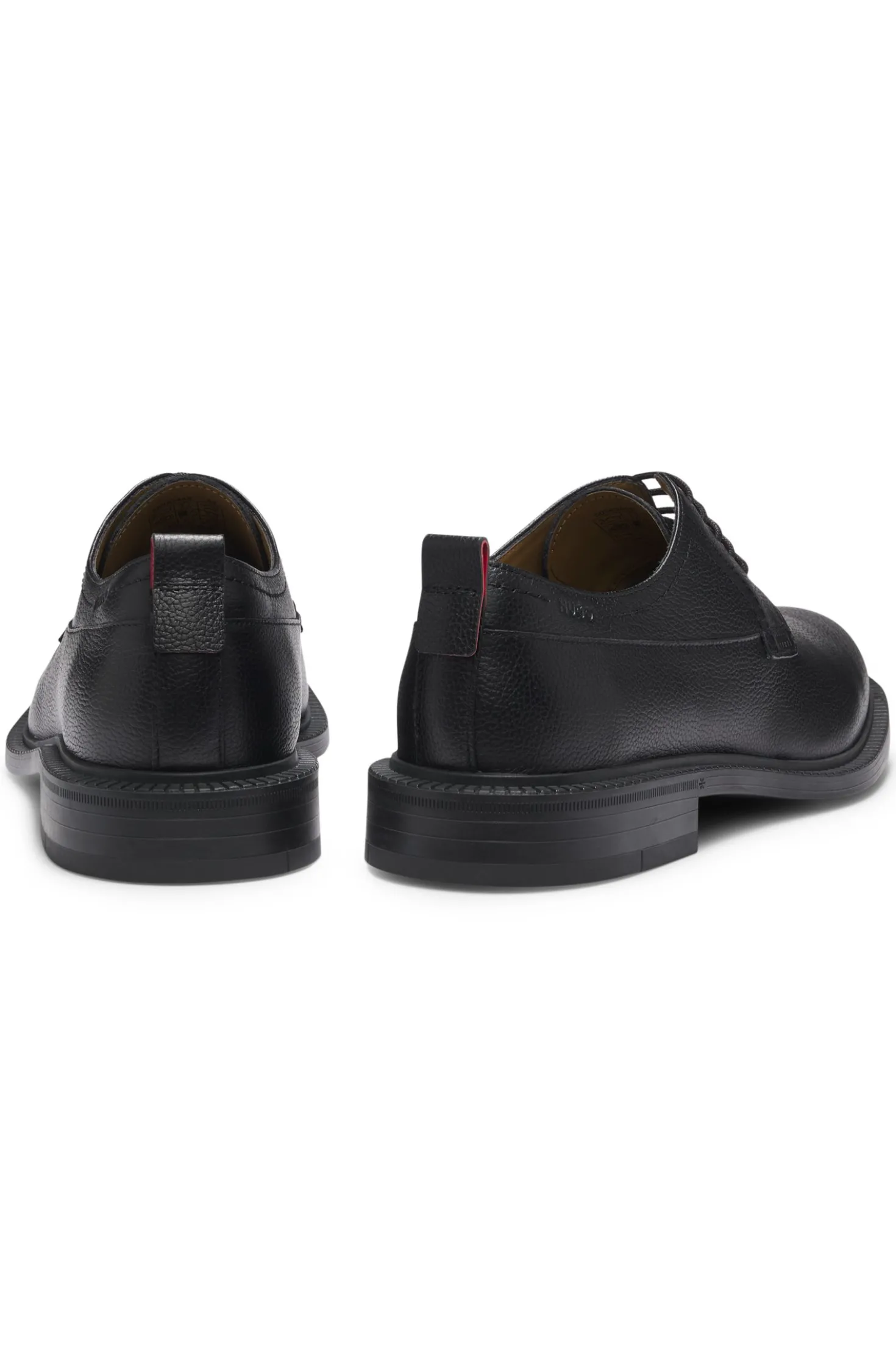 Derby shoes in grained leather