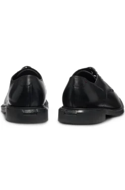 Derby shoes in smooth leather with embossed logo