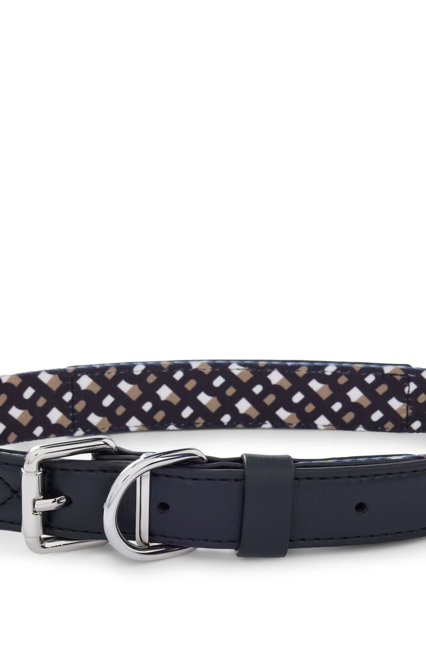 Dog collar with metal hardware