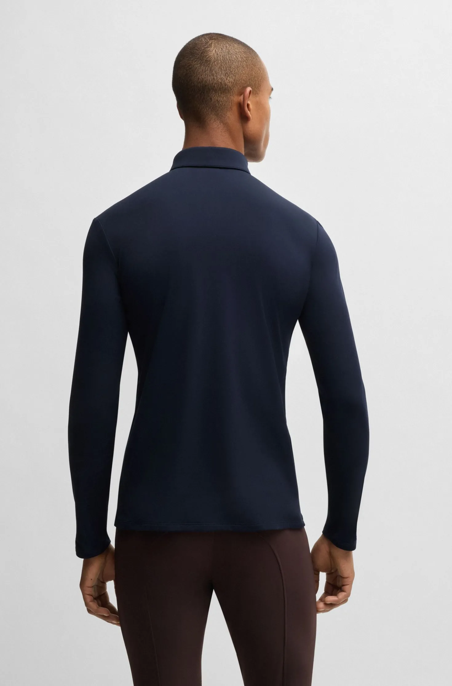 Equestrian training shirt in breathable stretch fabric