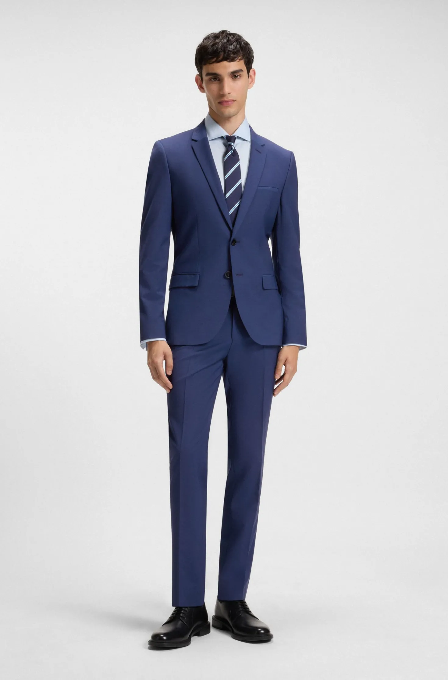 Extra-slim-fit suit in a wool blend