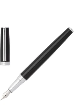 Glossy-black lacquer fountain pen with logo ring