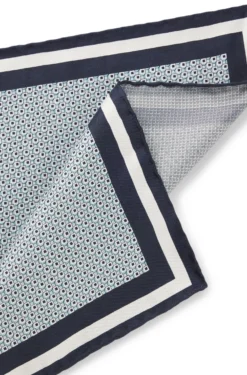Hand-made pocket square in silk