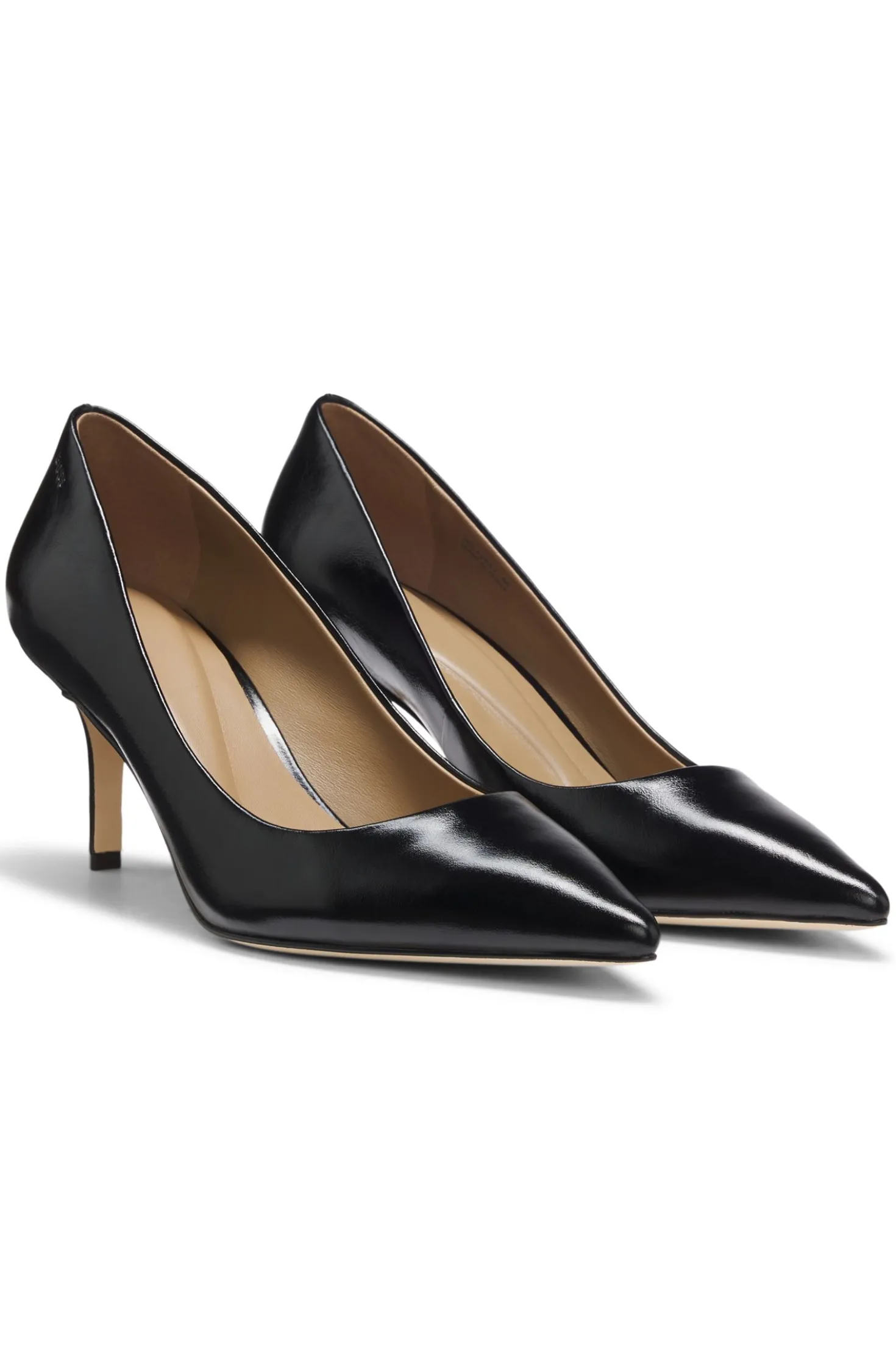 Heeled pumps in leather with debossed logo