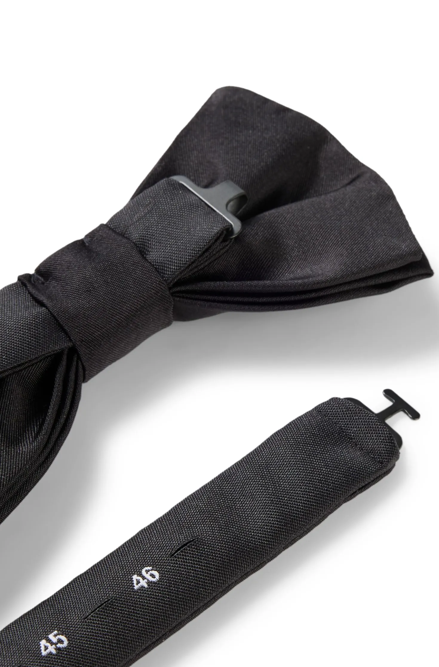 Italian-made bow tie in silk jacquard