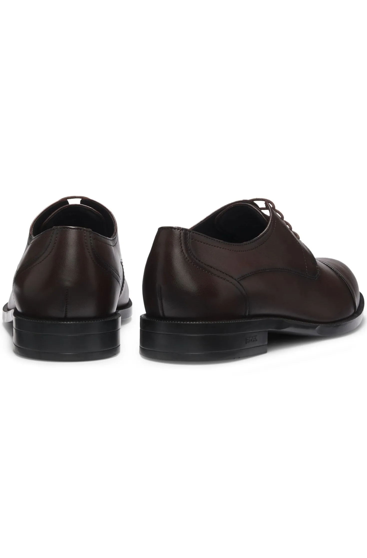 Italian-made Derby shoes in leather with cap toe