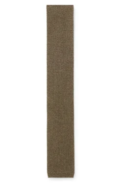 Knitted tie in silk