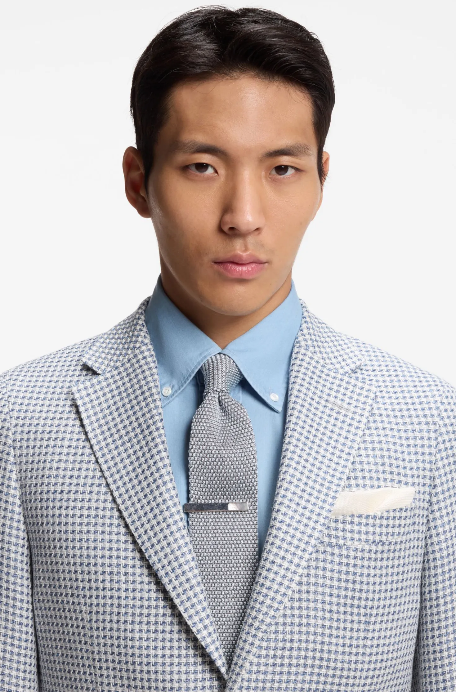 Knitted tie in silk