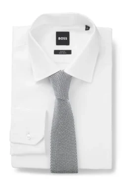 Knitted tie in silk