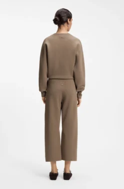 Knitted trousers in stretch fabric