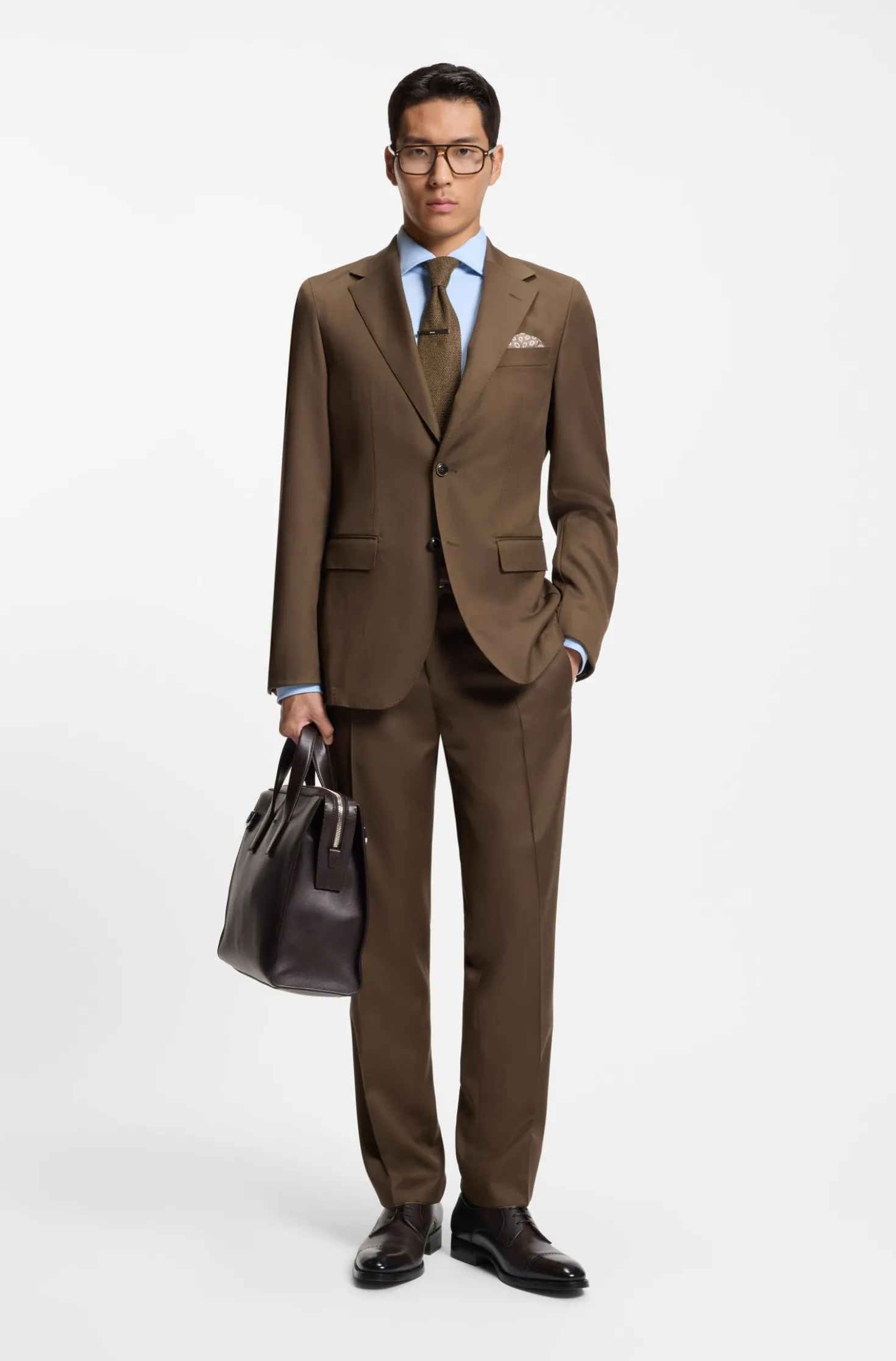 Leather Derby shoes with brogue details