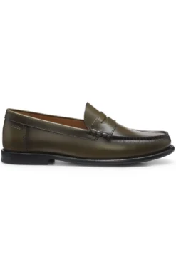 Leather moccasins with penny trim