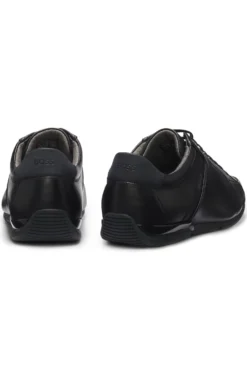 Leather trainers with odour-control lining
