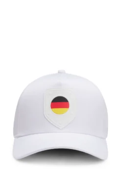 Logo cap in lustrous twill with country-flag badge